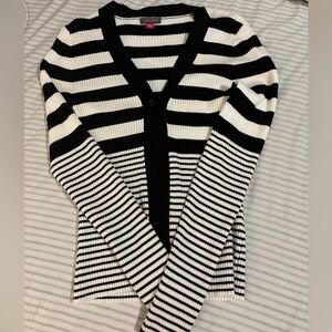 NWOT. Never Worn. Vince Camuto cardigan SZ. Small